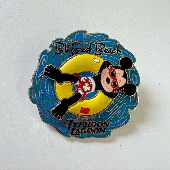 Disney Pin Trading Water Parks Walt Disney World Mickey Mouse Spinner 2005 - Picture 3 of 6